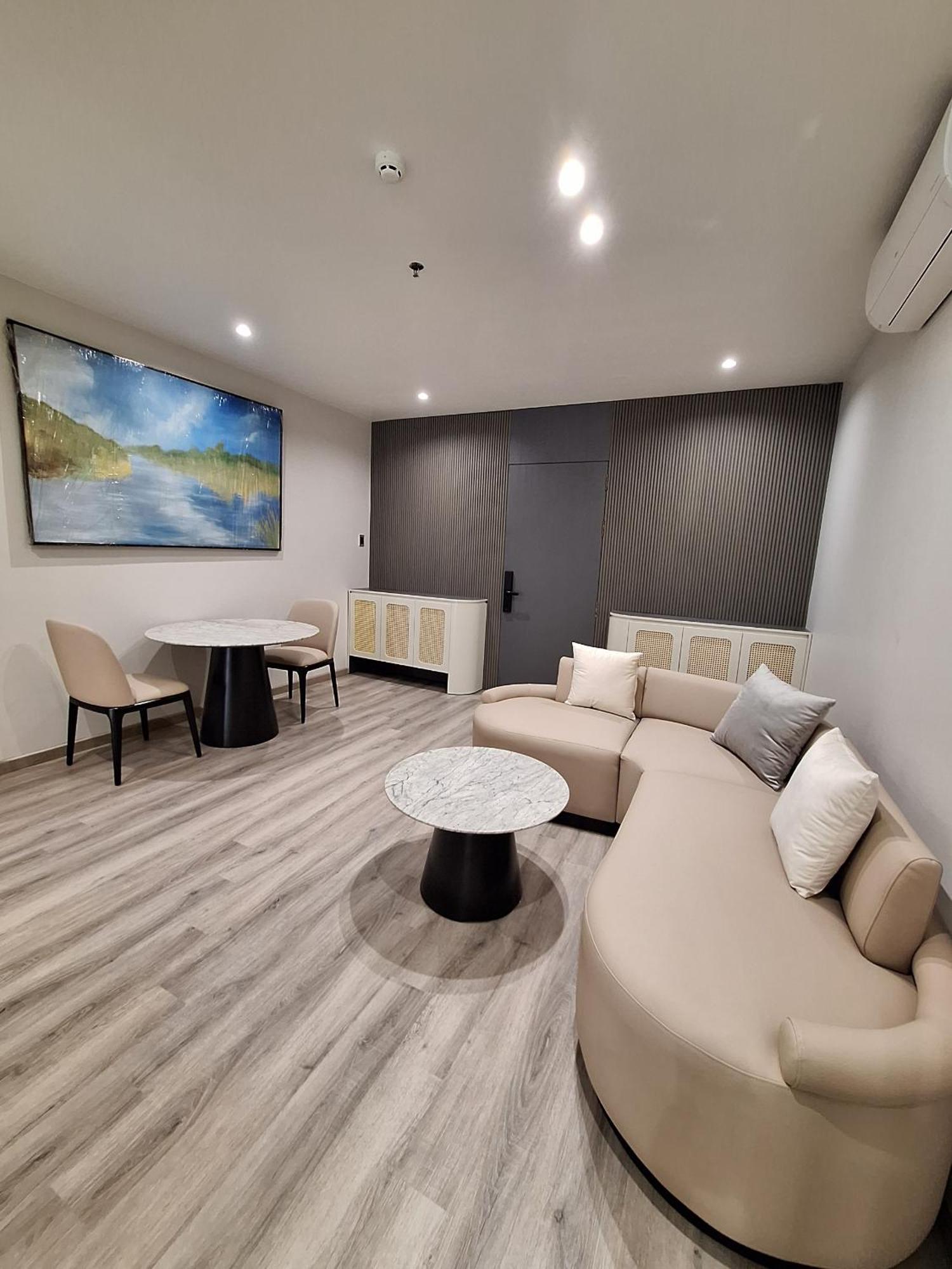 Mcgallery Art - Lucky Residence Suite'S & Apartments Hô Chi Minh-Ville Extérieur photo
